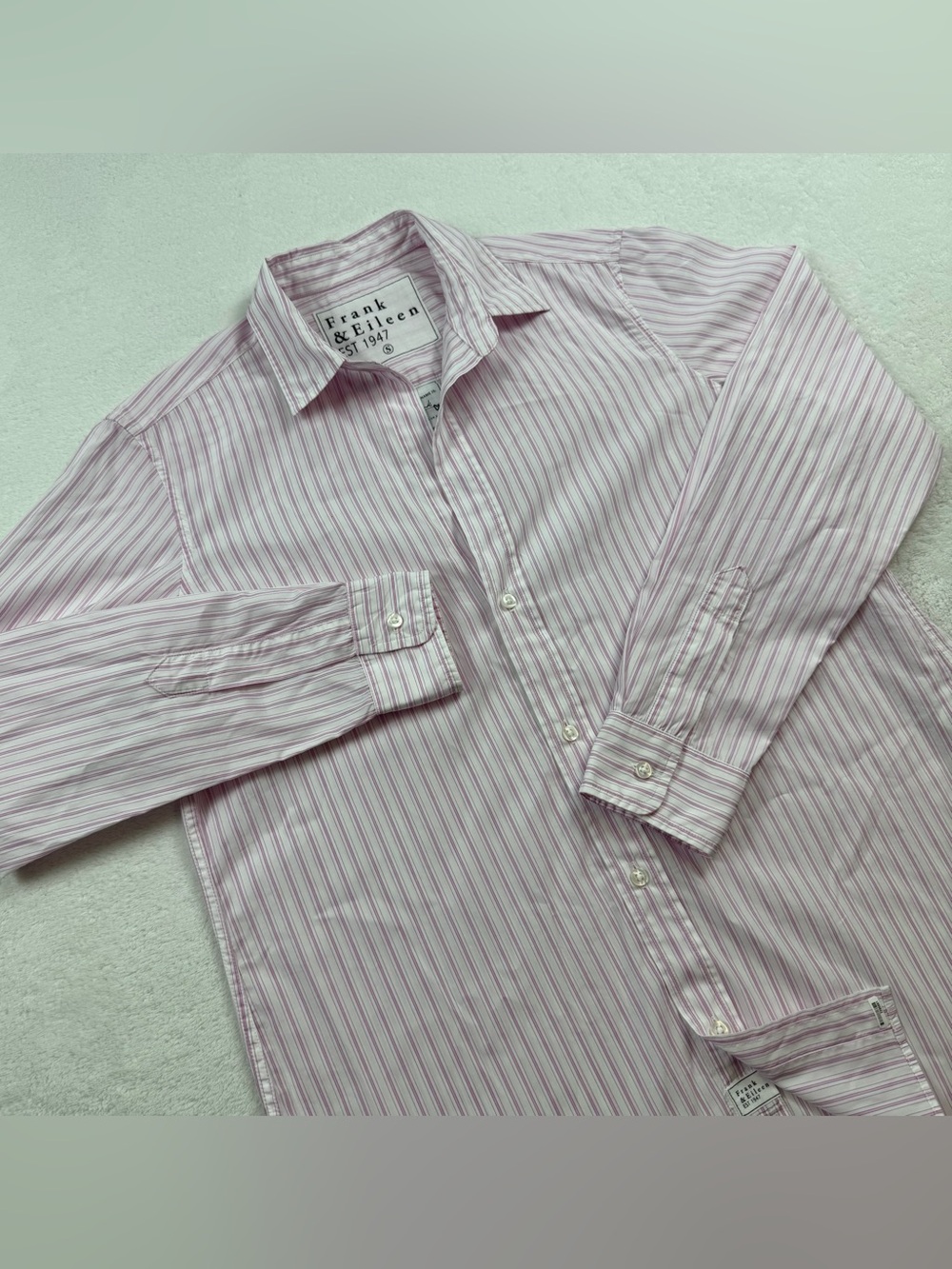 Frank & Eileen frank shirt women’s size small striped pink white L. Sleeves